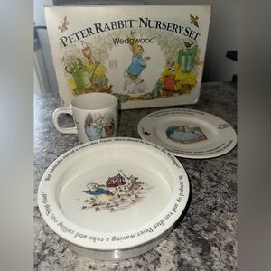 Wedgwood Peter Rabbit Dinnerware Set - White and Blue